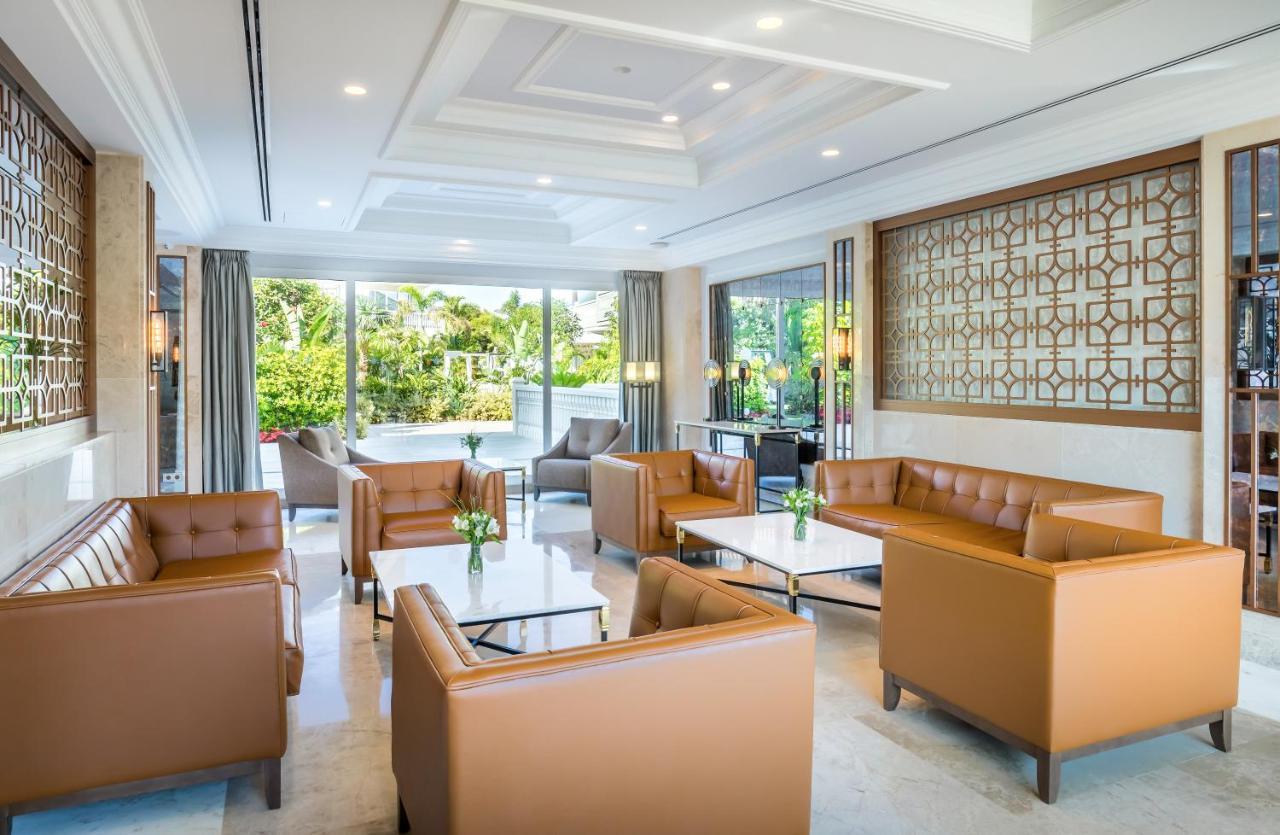 Отель Barcelo La Nucia Hills Экстерьер фото The lobby of the hotel