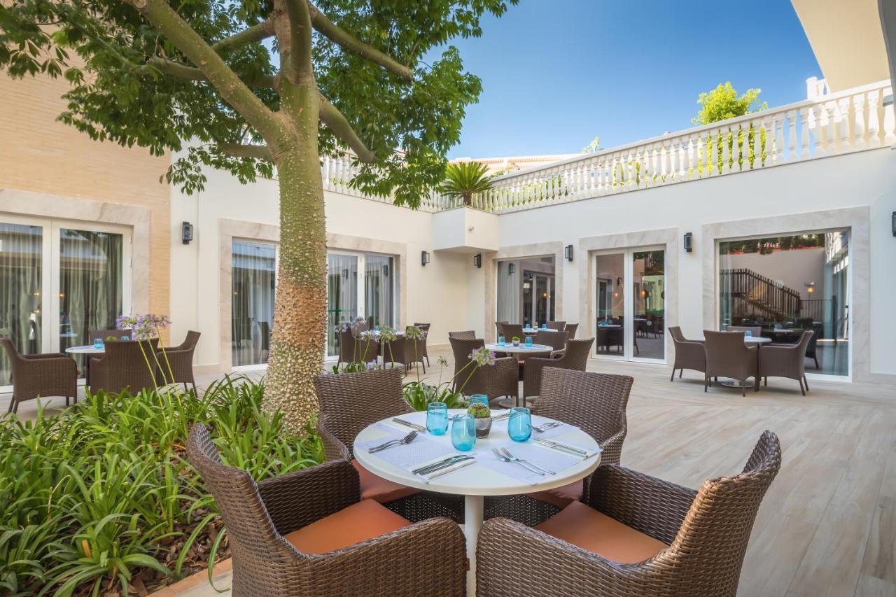 Отель Barcelo La Nucia Hills Экстерьер фото The hotel's restaurant