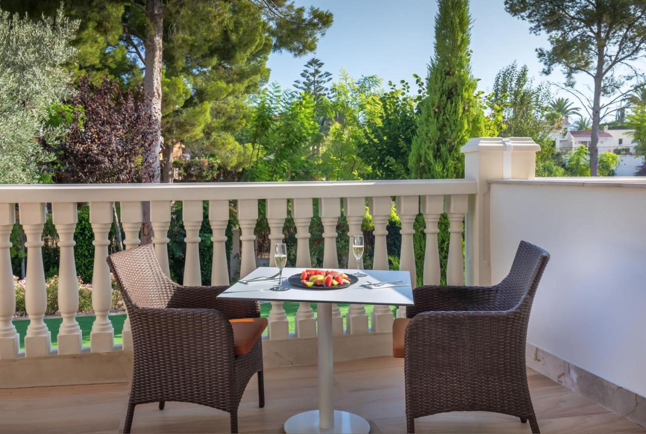 Отель Barcelo La Nucia Hills Экстерьер фото A balcony